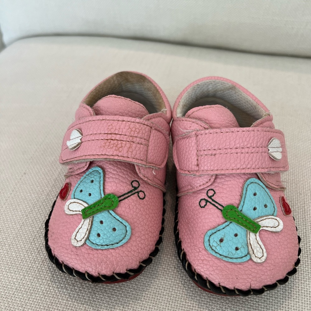Robeez pink size 3